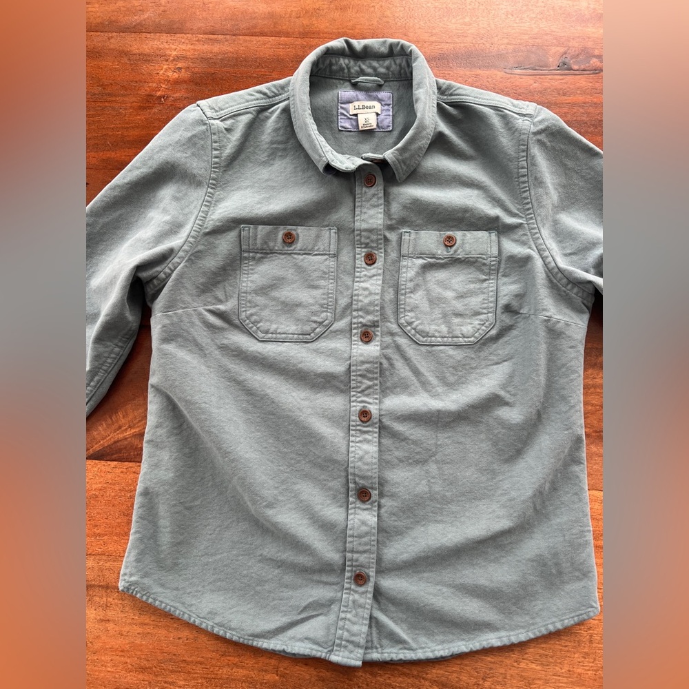 LL Bean Women’s Long Sleeve Double Breast Pocket Shirt XS Heavyweight